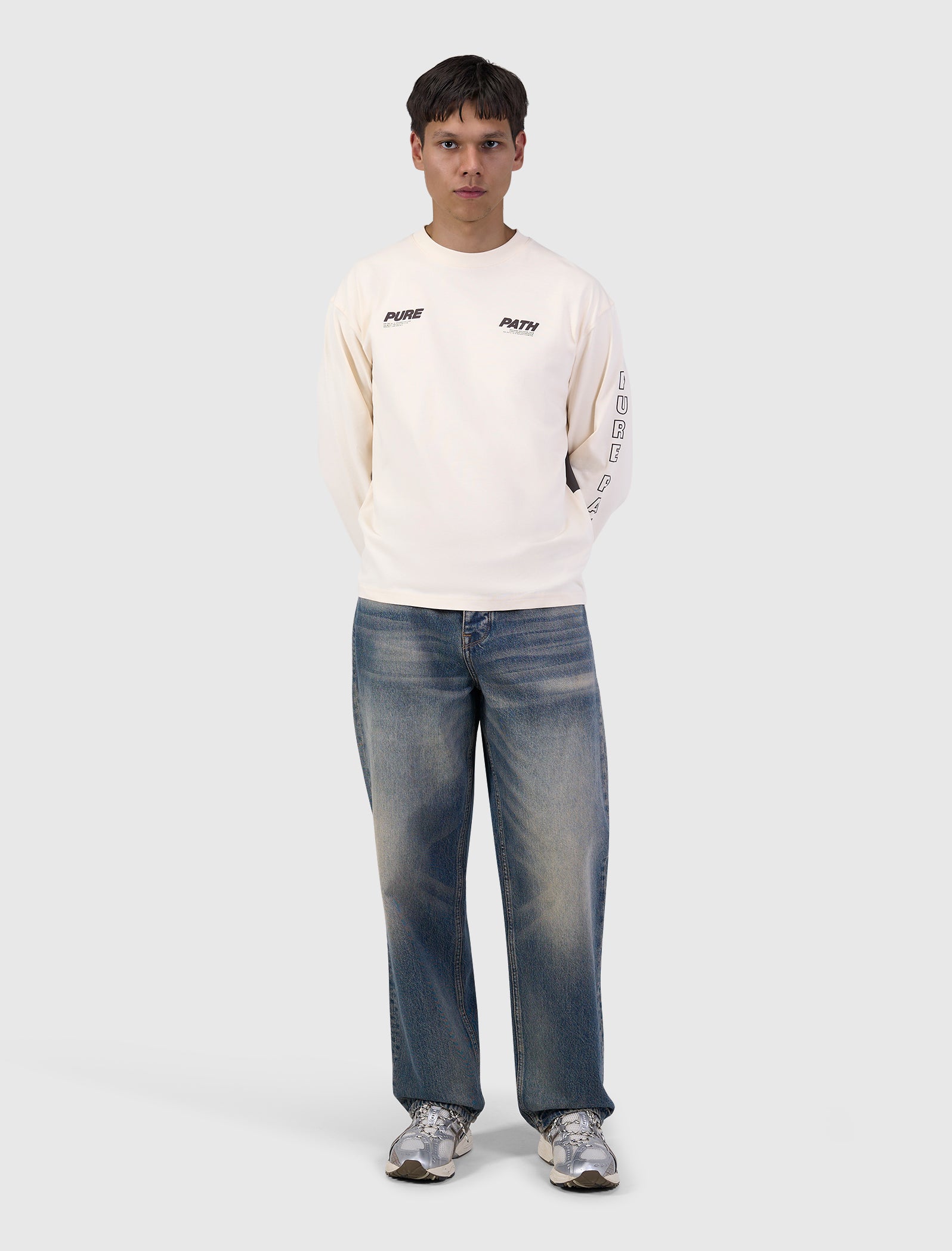 Boxy fit longsleeve Ecru