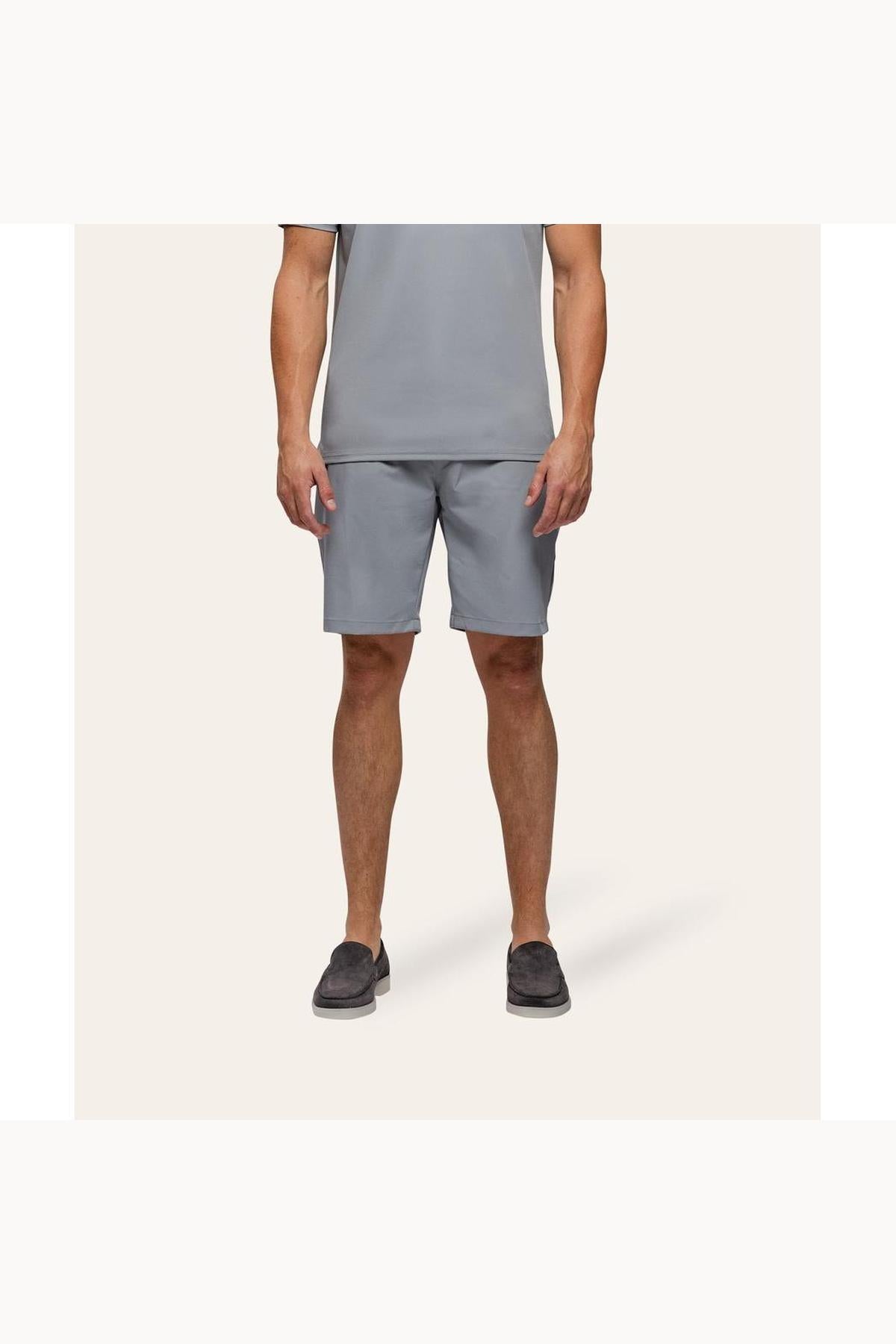 Travel Short Light Grey