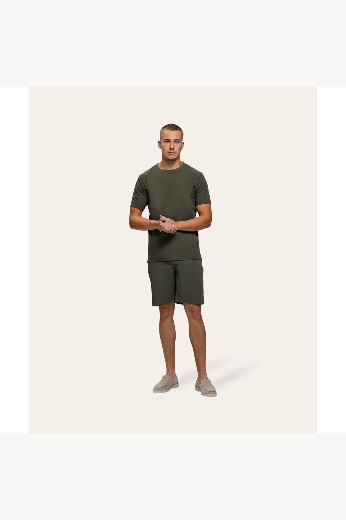 Travel Short Olive