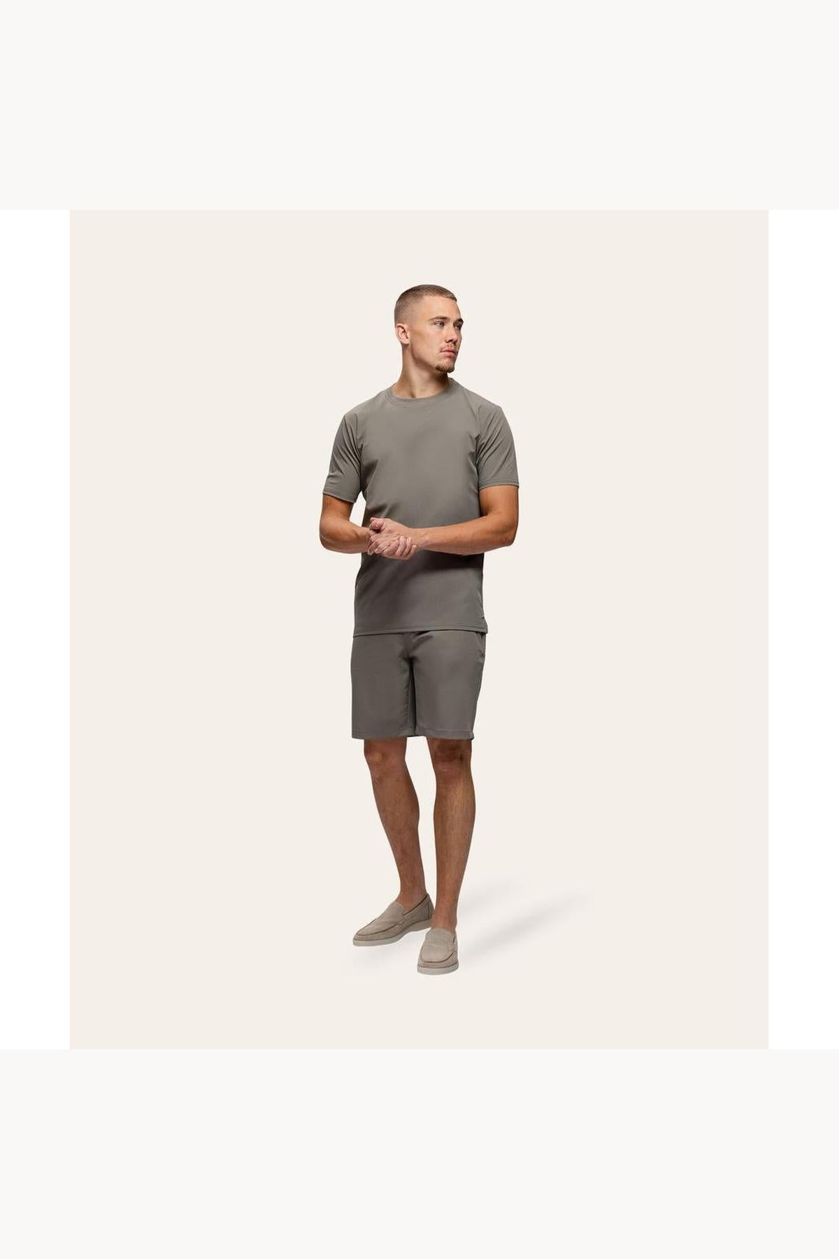 Travel Short Taupe